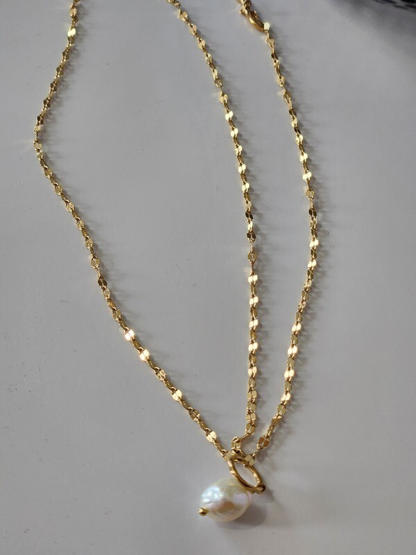 Walk on Water Pearl Necklace - A130