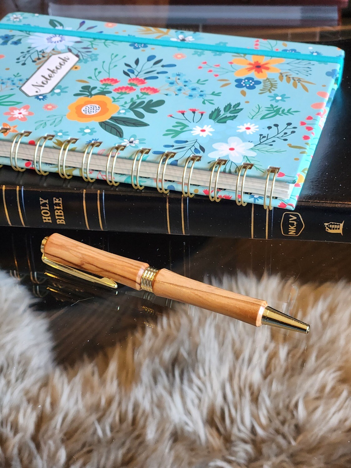 Bethlehem Olivewood Pen