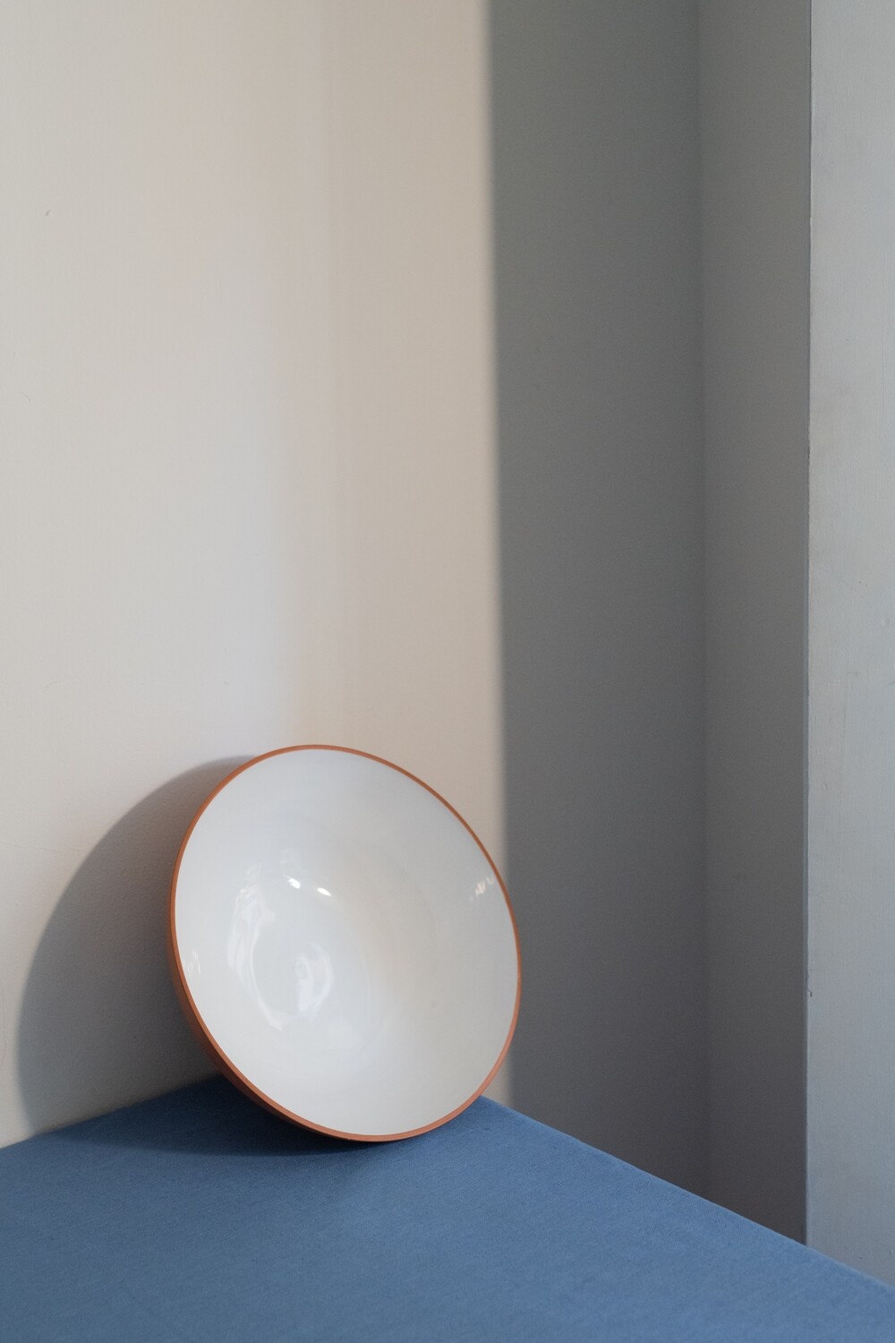 LARGE WHITE SALAD BOWL