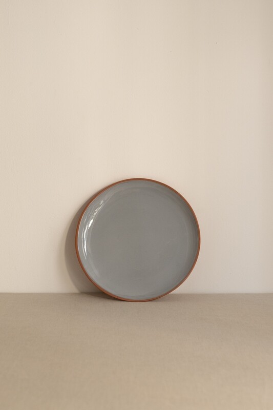 GRAY DINNER PLATE