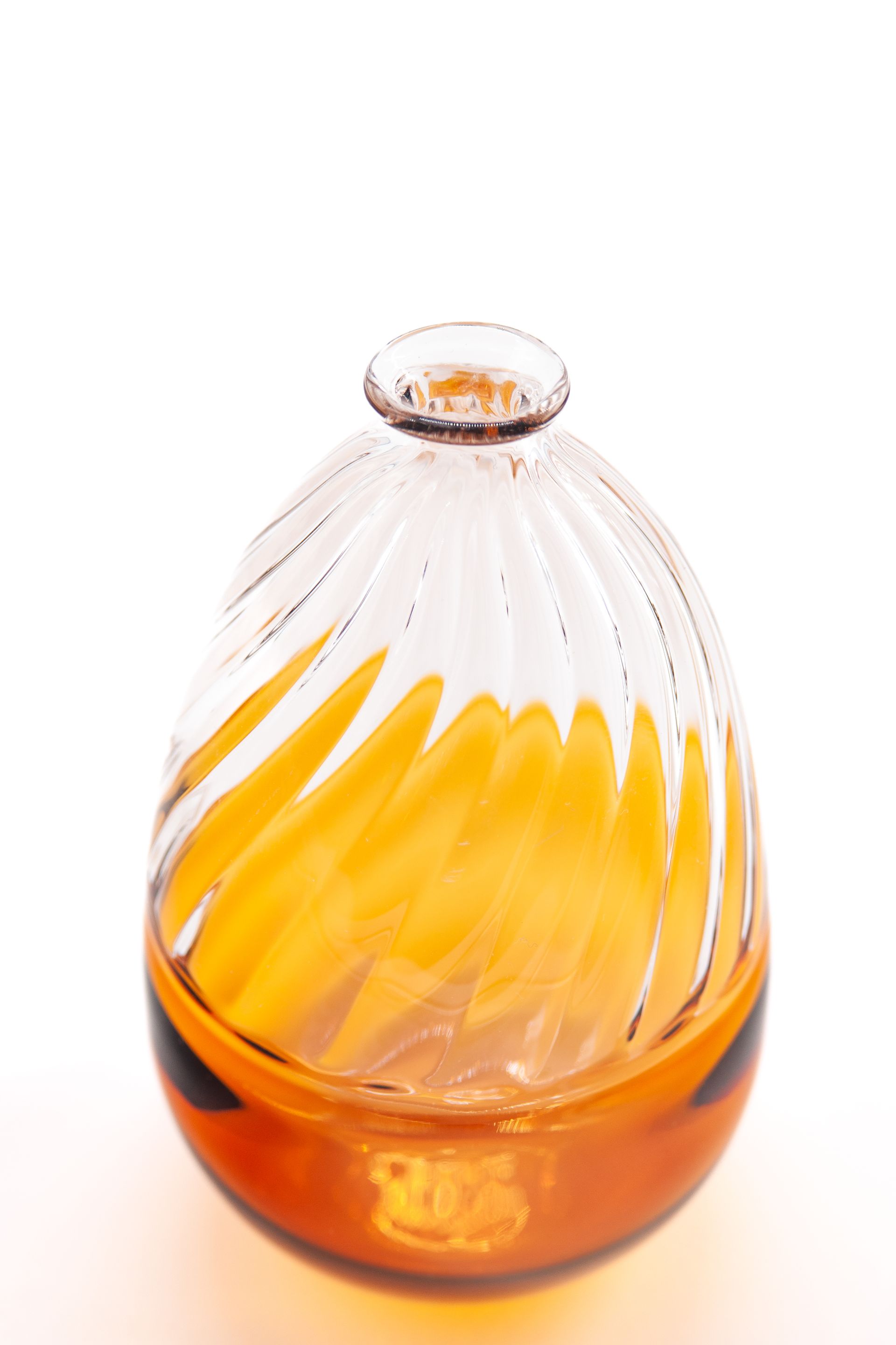 SMALL HAND-BLOWN GLASS VASE BY ALEX FROSUM