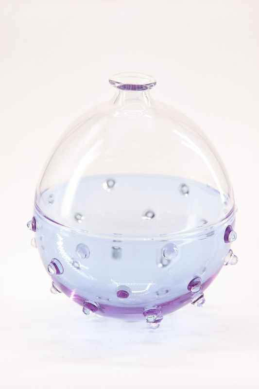 SMALL HAND-BLOWN GLASS VASE BY ALEX AÑÓ