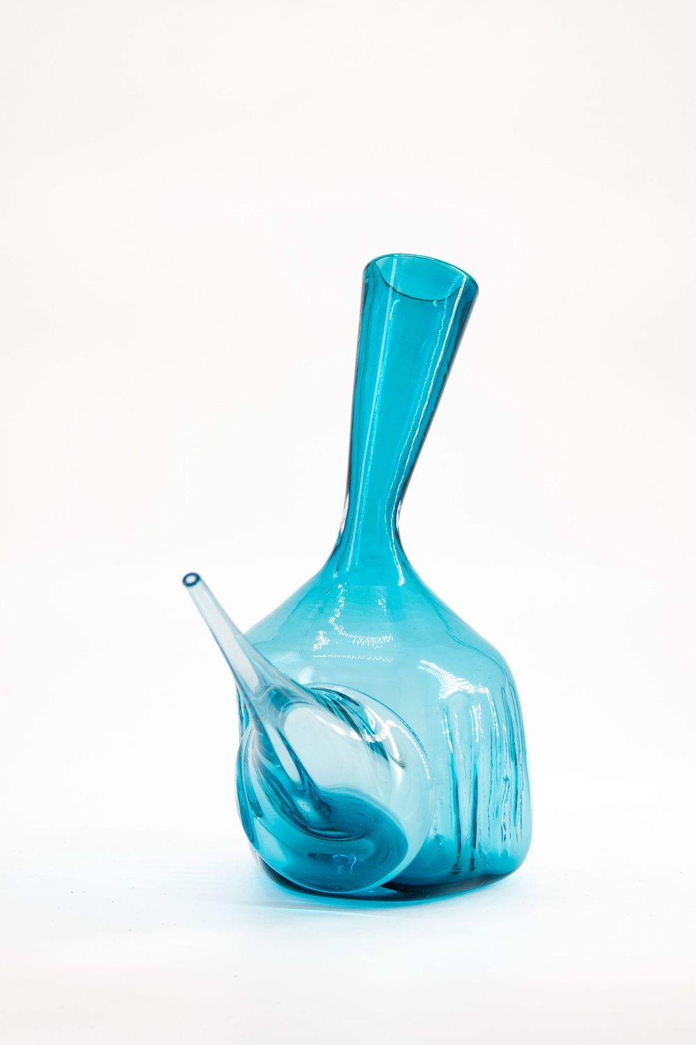 HANDBLOWN GLASS DECANTER
