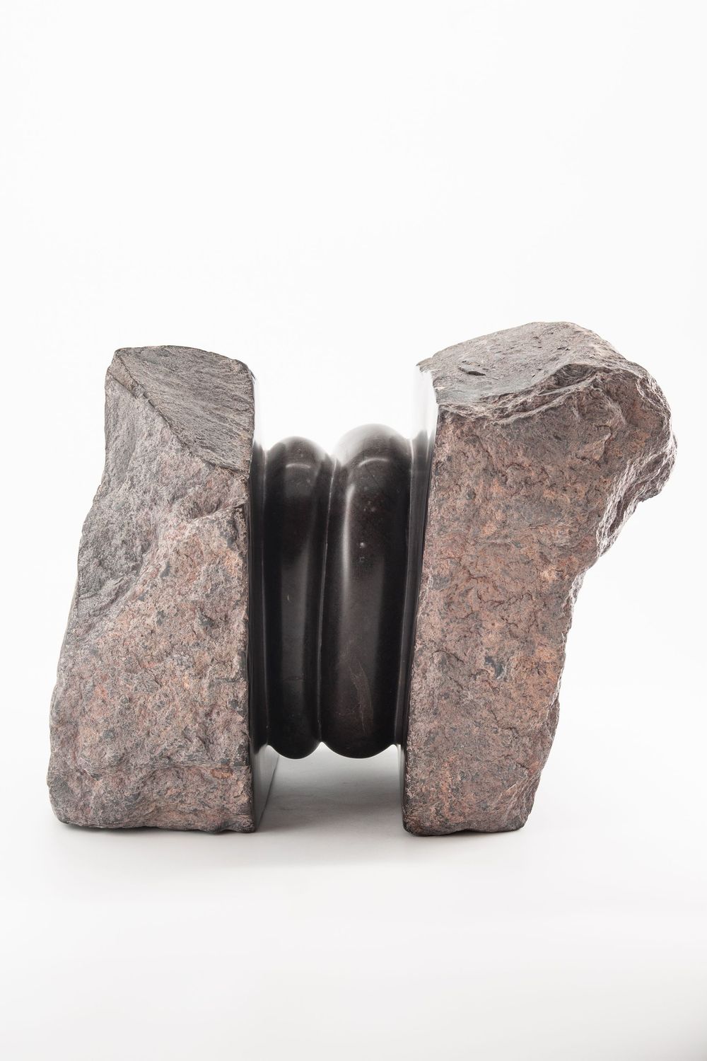 ESCULTURA PIEDRA NEGRA