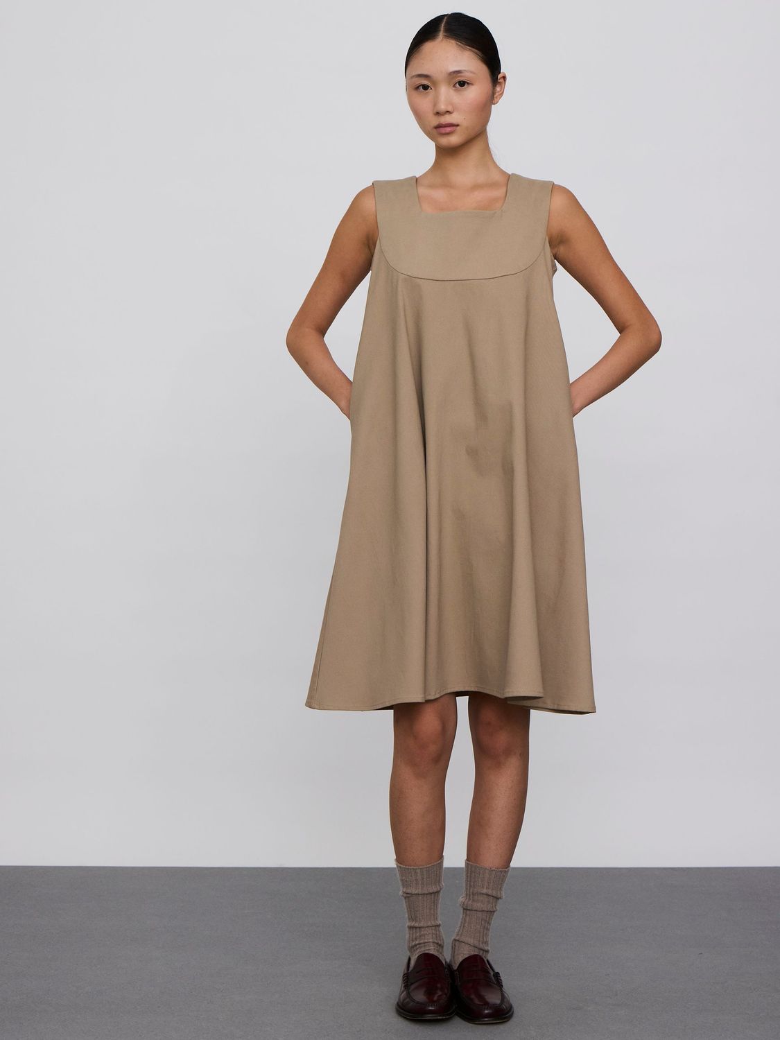 DRESS