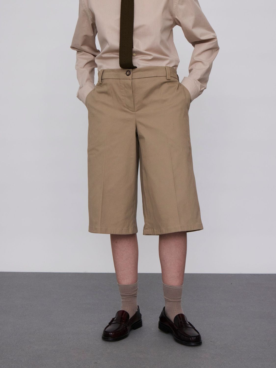 BERMUDA SHORTS
