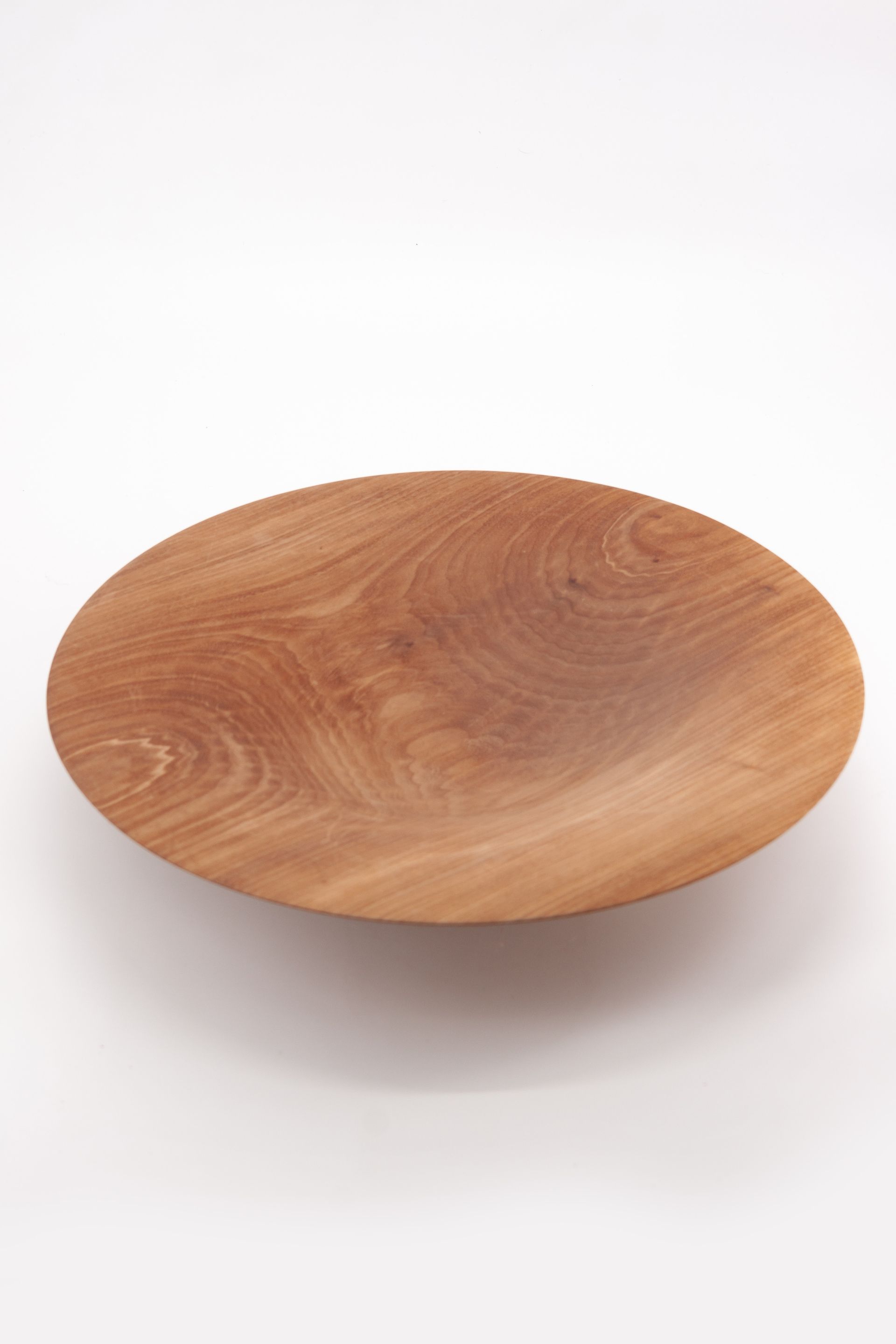 IROKO WOOD DISH BY PABLO YUBERO