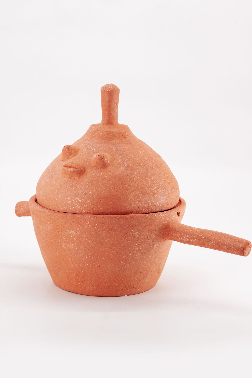 HANDMADE CERAMIC SOUP TUREEN BY MERITXELL DURÁN HANDMADE CERAMIC SOUP TUREEN BY MERITXELL DURÁN