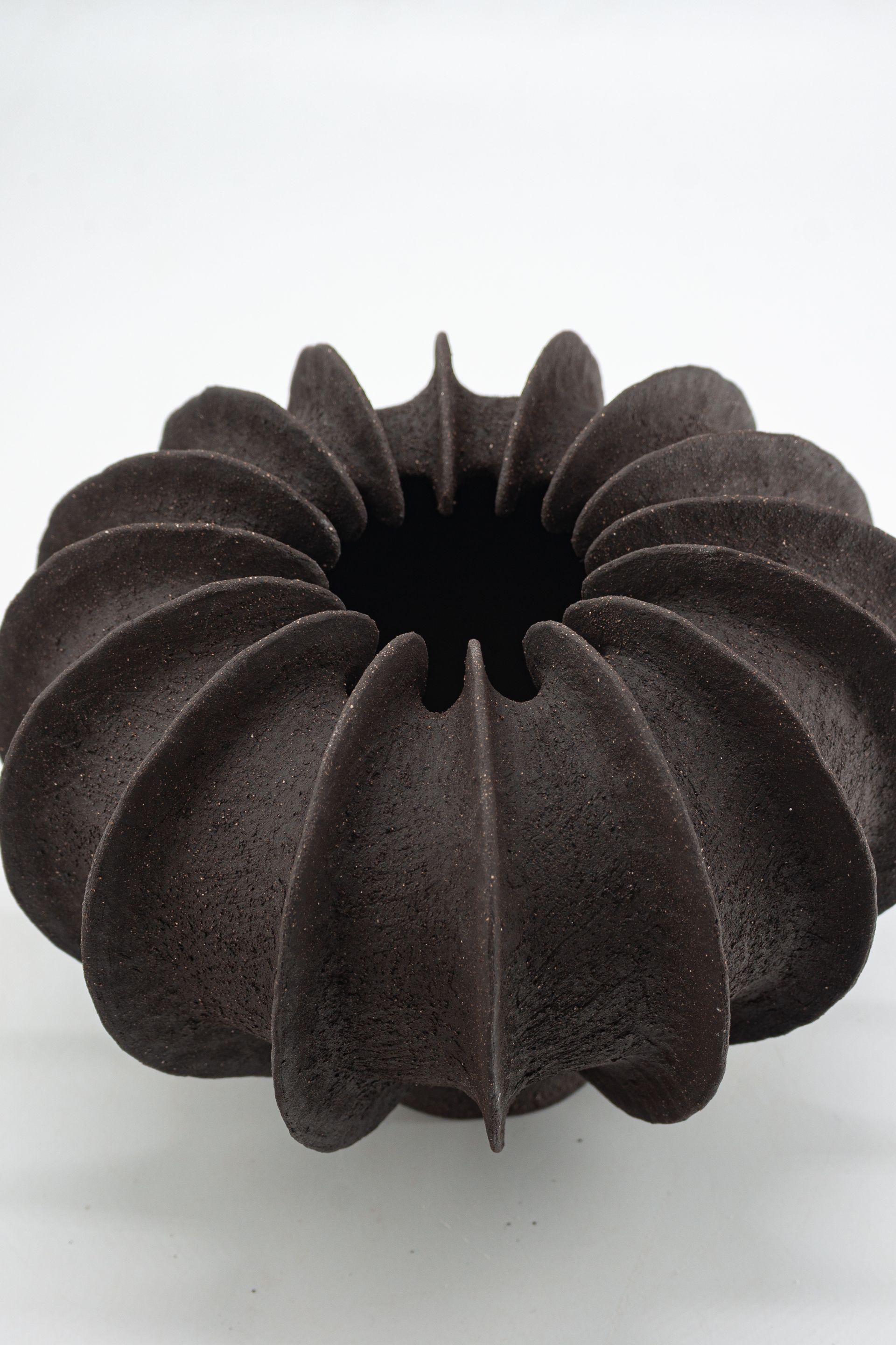 ORGANELLE VASE BY LAURA RAMÍREZ