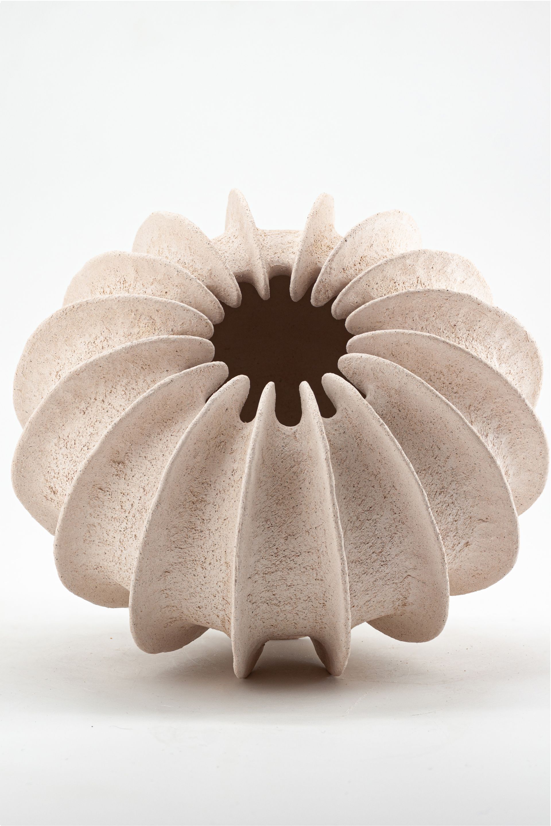 ORGANELLE VASE BY LAURA RAMÍREZ