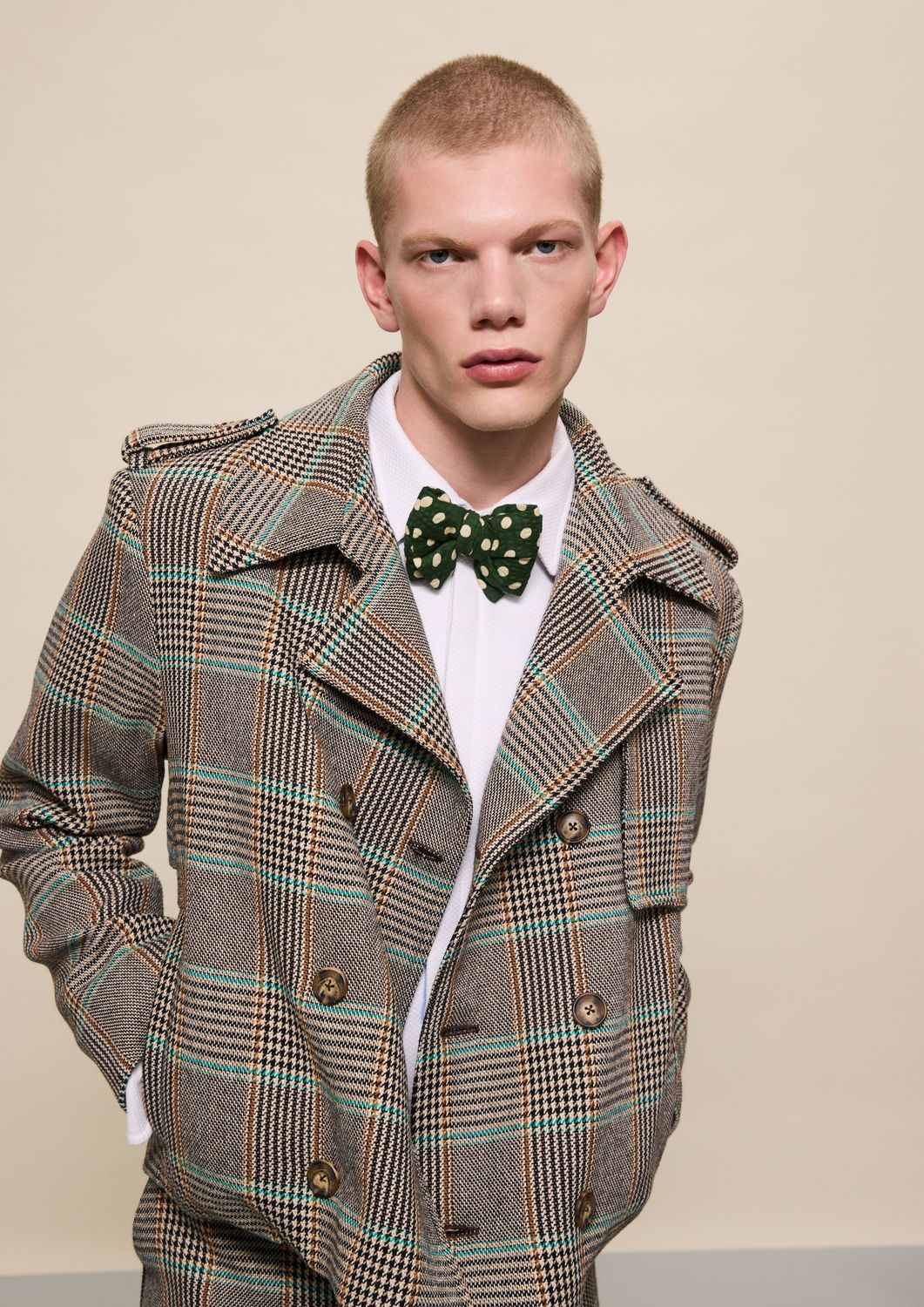 CHECKED DOUBLE-BREASTED JACKET CHECKED DOUBLE-BREASTED JACKET