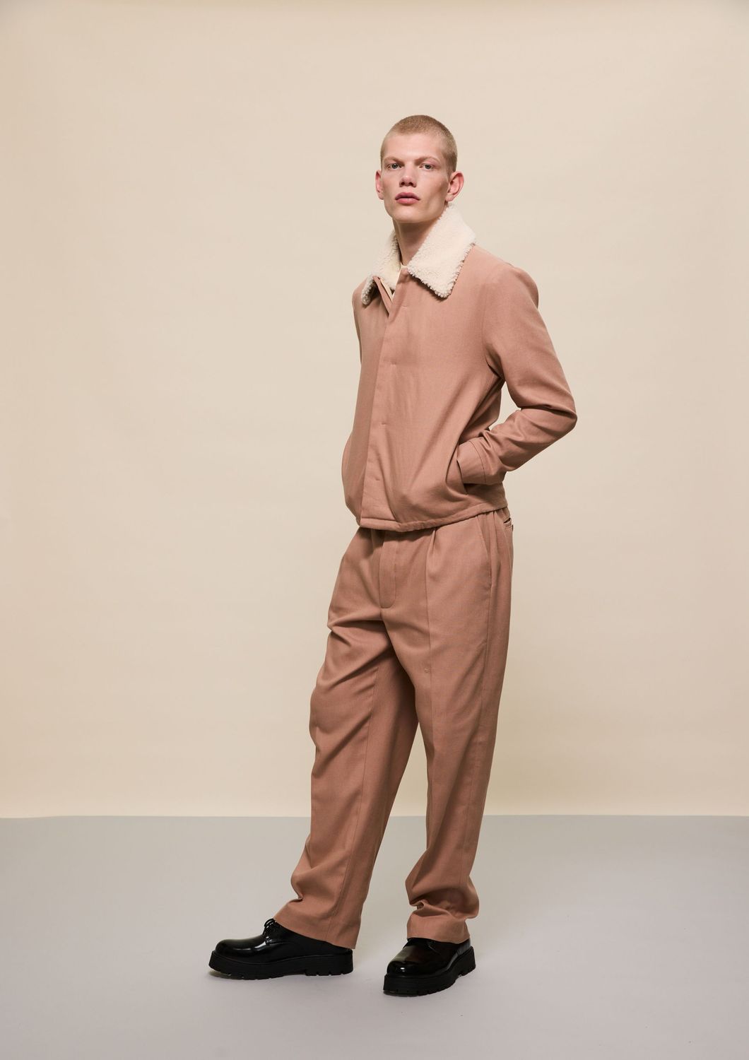 CAMEL JACKET WITH SHERPA COLLAR CAMEL JACKET WITH SHERPA COLLAR