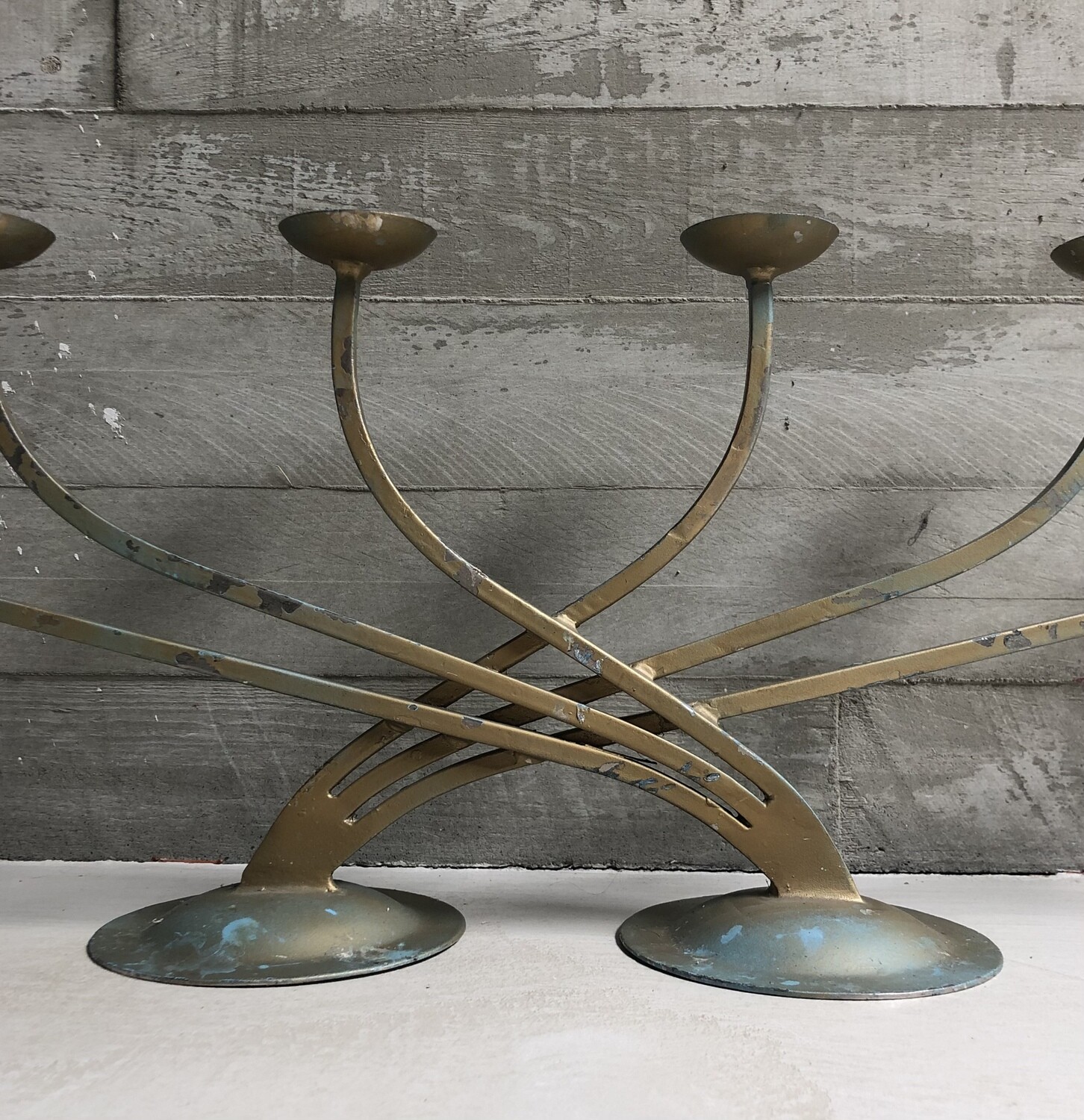 Metal candle holder