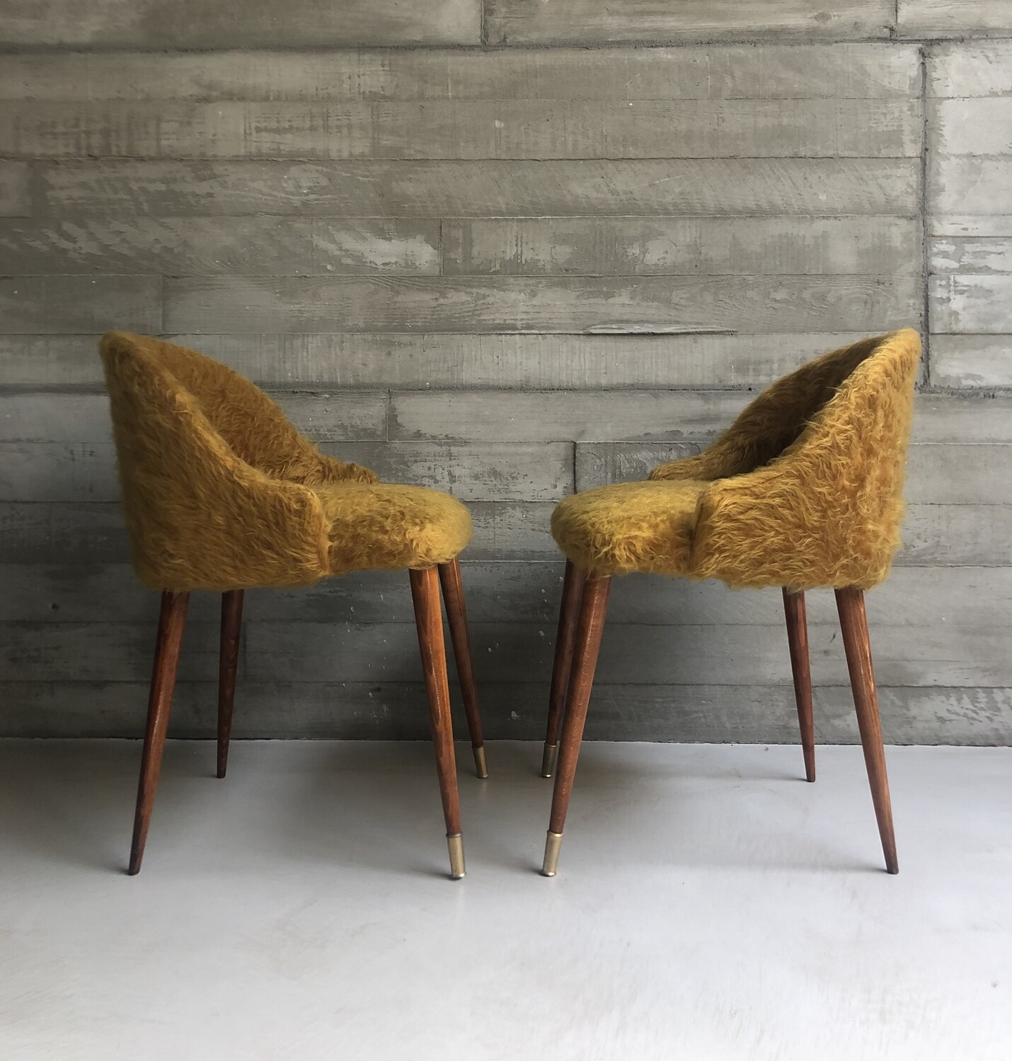 Set of 2 small furry fifties chairs