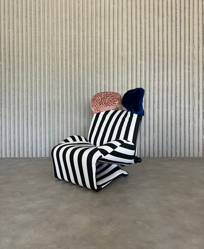 “Wink” chair by Toshiyuki Kita for Cassina Italy