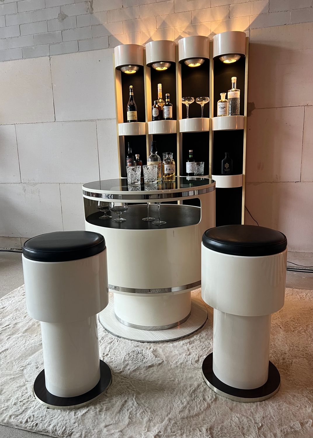 Joe Colombo dry bar, iconic Italian design