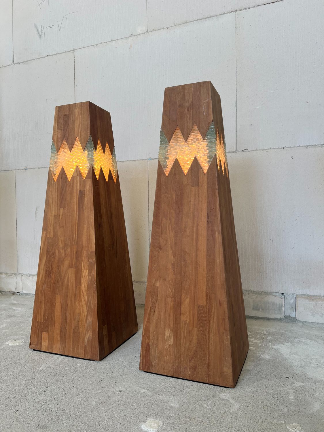 1980s Architectural Floor Lamps: A Legacy of Light from Antwerp