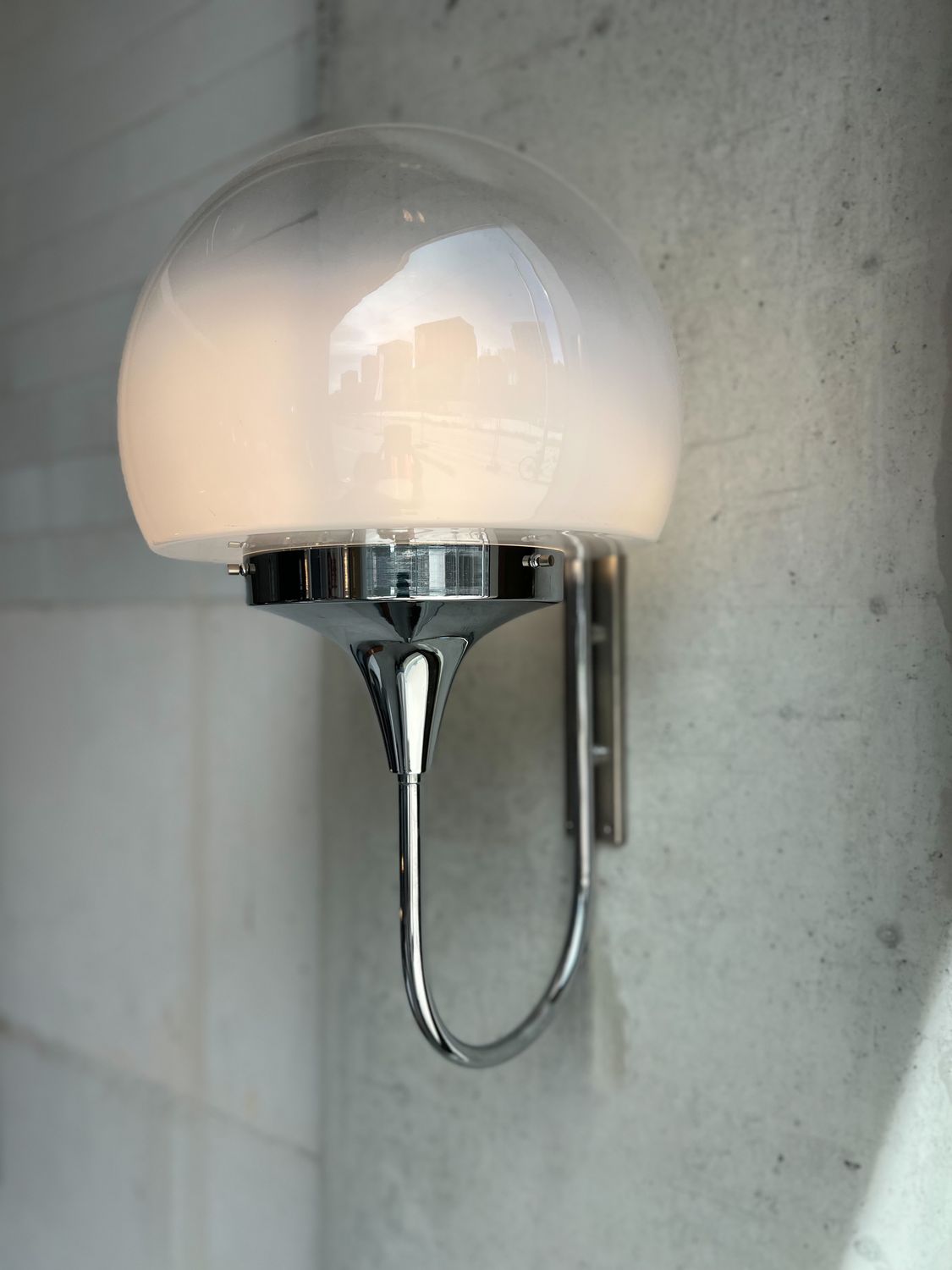 Italian wall lamp - gradient glass globe - 3 available