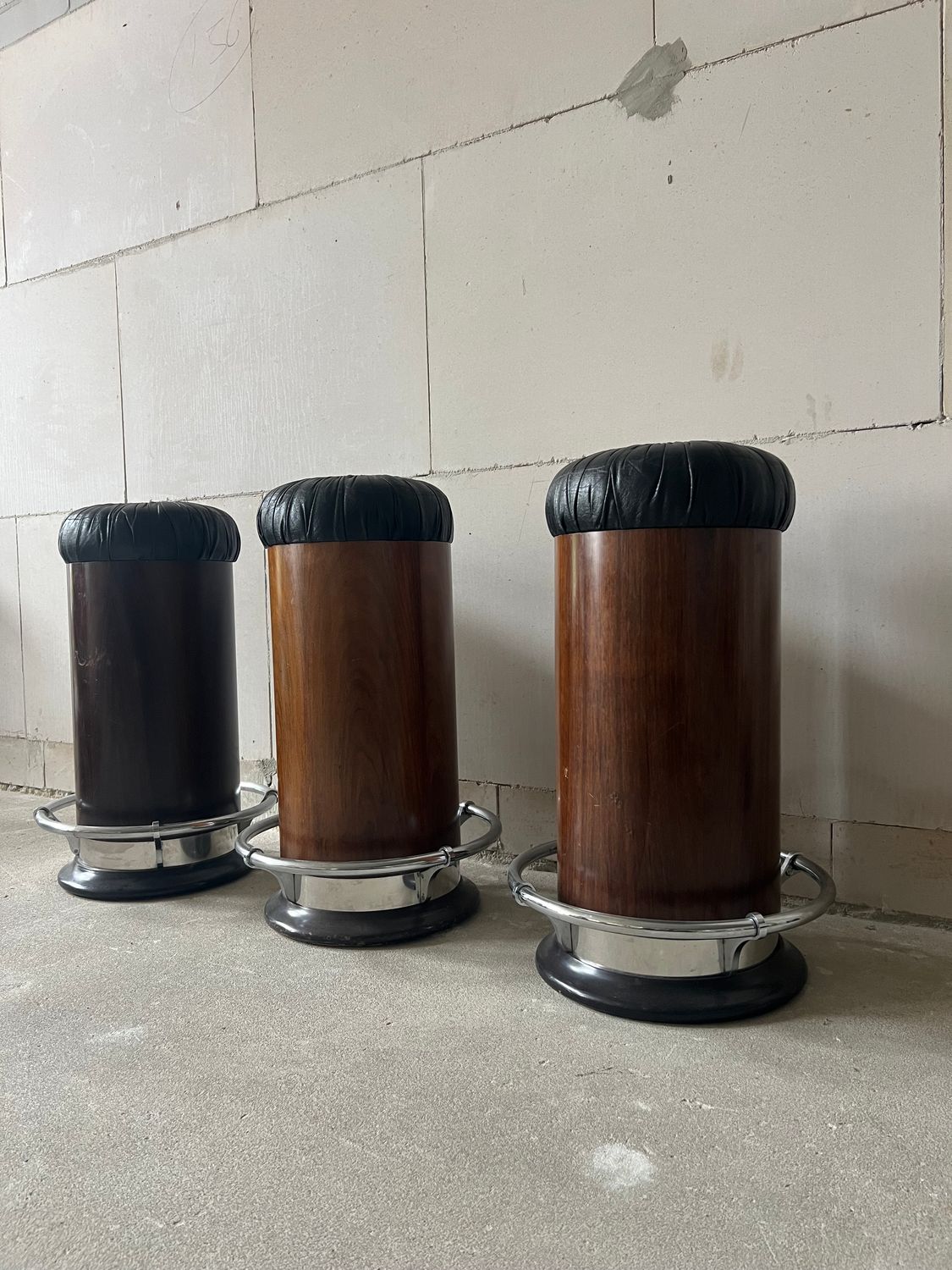 Set of 3 Italian Mid-Century Bar Stools | Attributed to Luciano Frigerio | 1960s