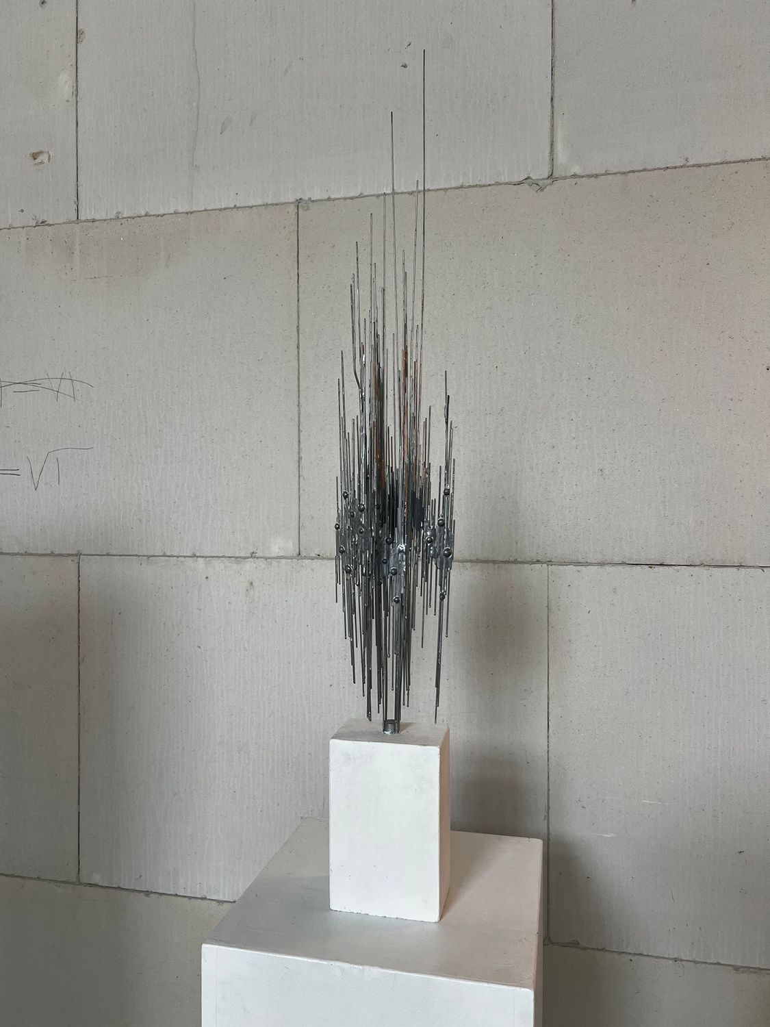 BRUTALIST METAL SCULPTURE