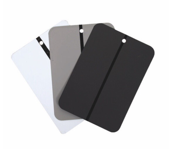 Plaquettes test en métal gris foncé 