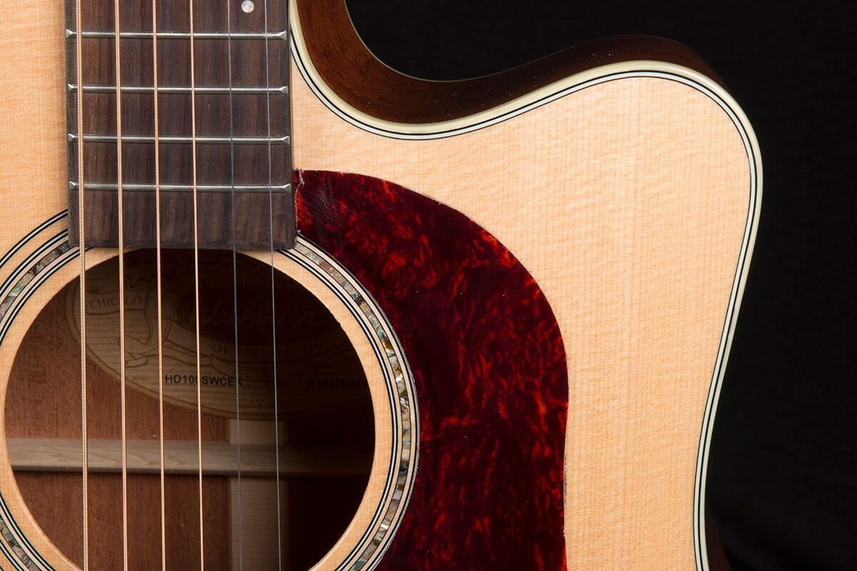 Washburn HD100 solid wood Acoustic Guitar USED