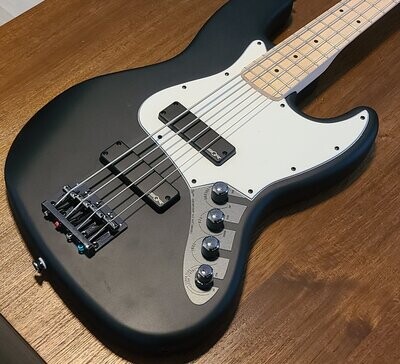 Squier CONT ACT Jazz BASS HH MN FLT BLACK USED