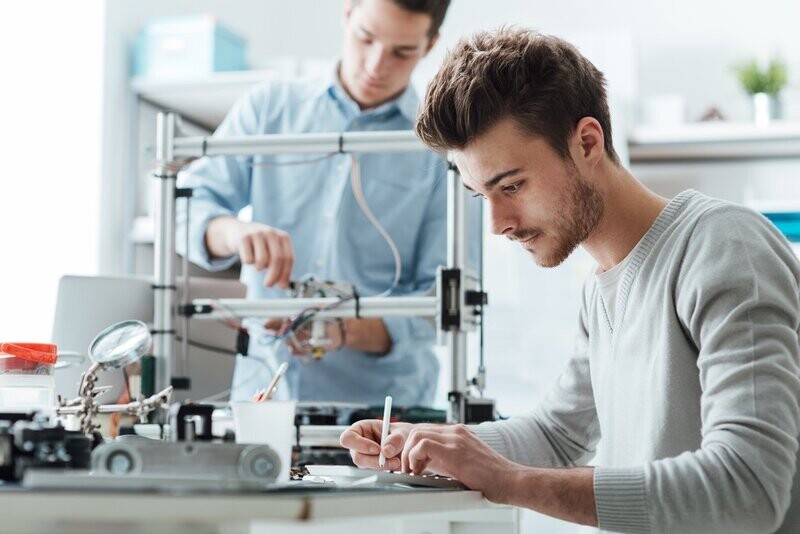Elektronikerin oder Elektroniker für Geräte und Systeme (m/w/d) in Ulm, Donau, mit Schaffenberger