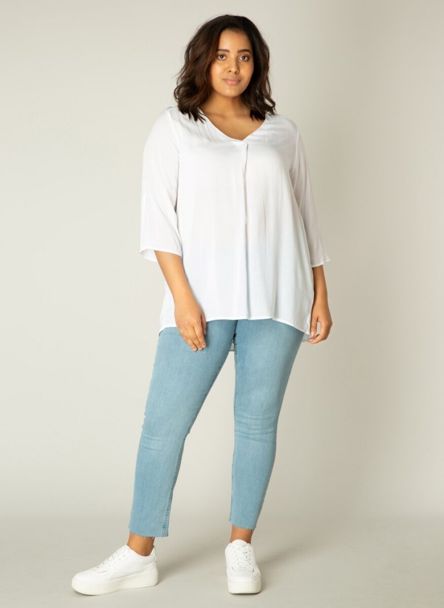 7000012 White