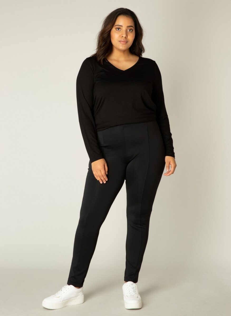 7000020 Black