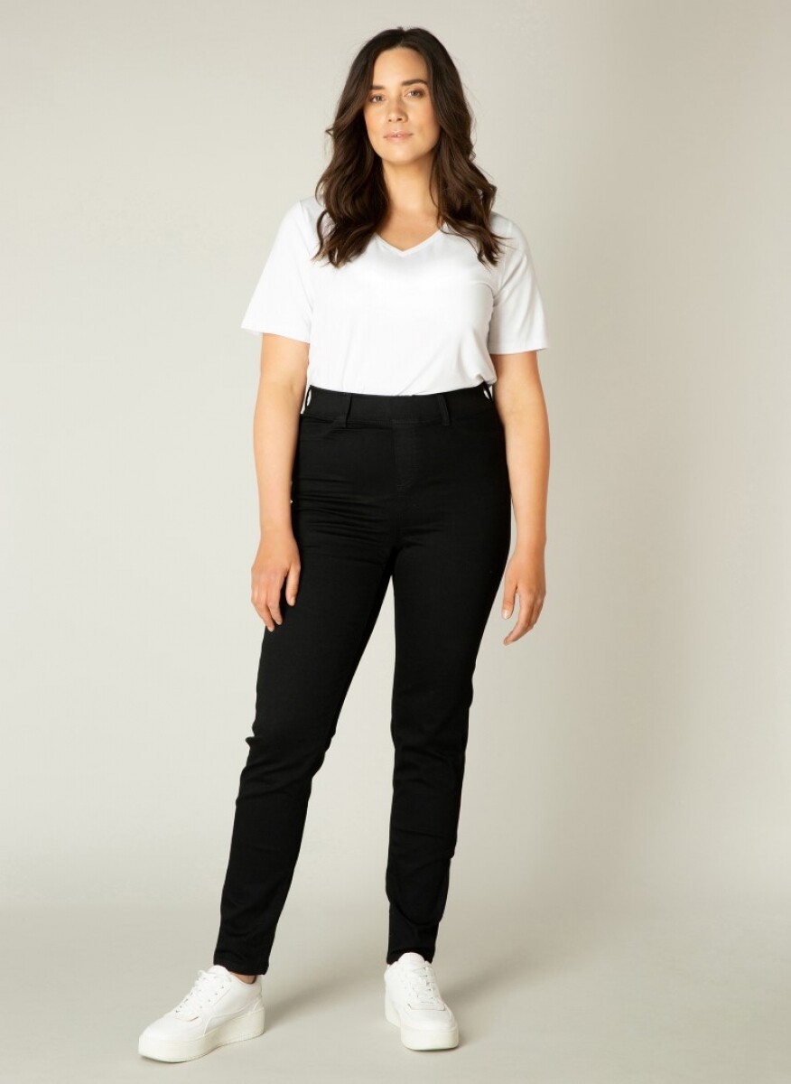 7000008 Black