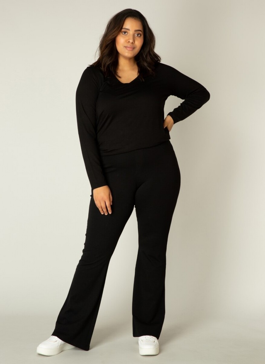 7000011 Black