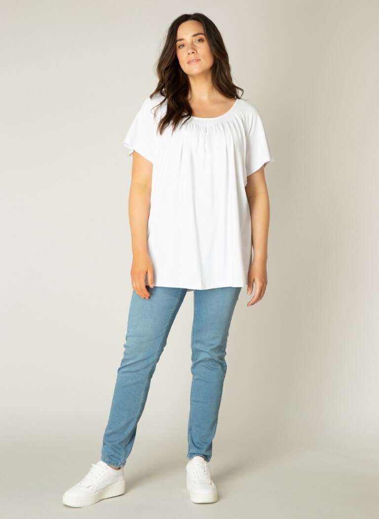 7000004 White