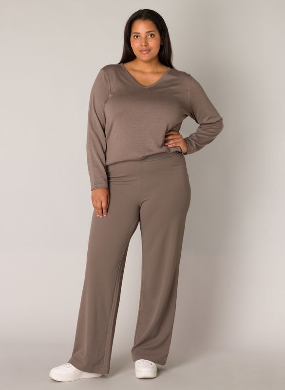 Base Level Curvy Arah Dark Taupe 7000092