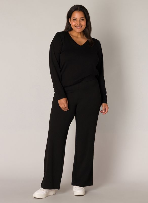 Base Level Curvy Arah Black 7000092