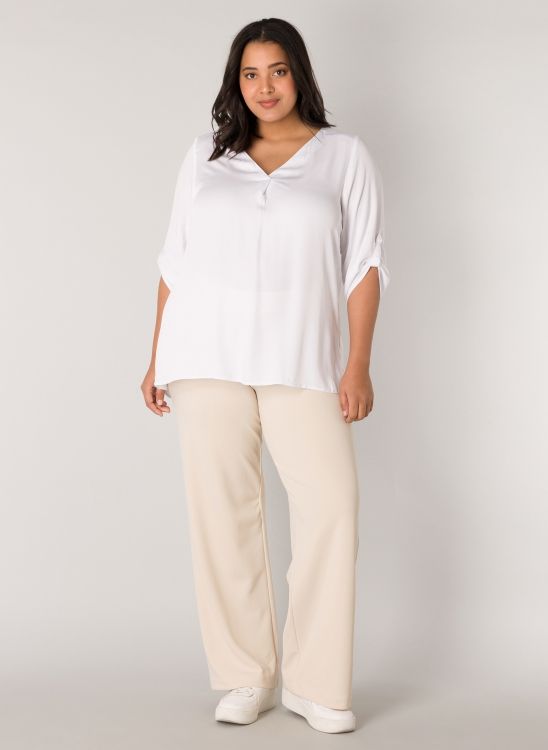 Base Level Curvy Yanina White 7000090