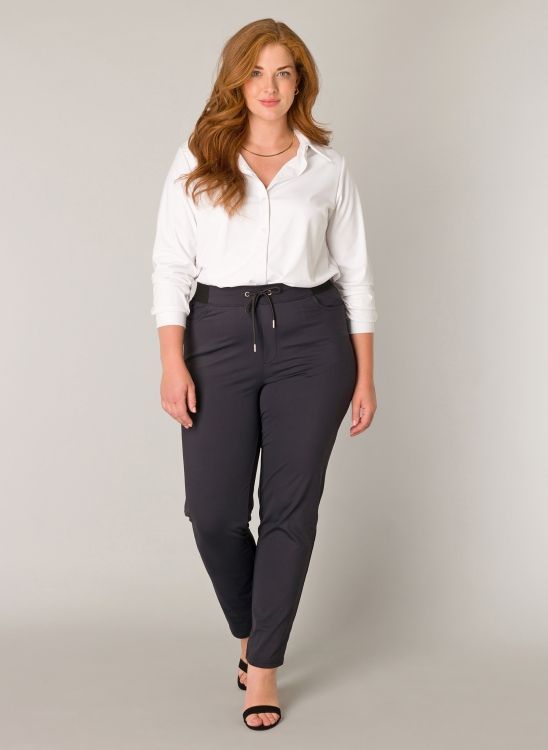Base Level Curvy Liana Black 7000117
