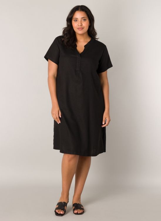 Base Level Curvy Yacinthe Black 7000096