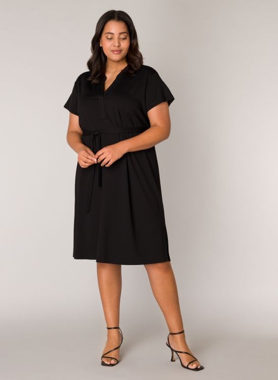 Base Level Curvy Yenna Black 7000083