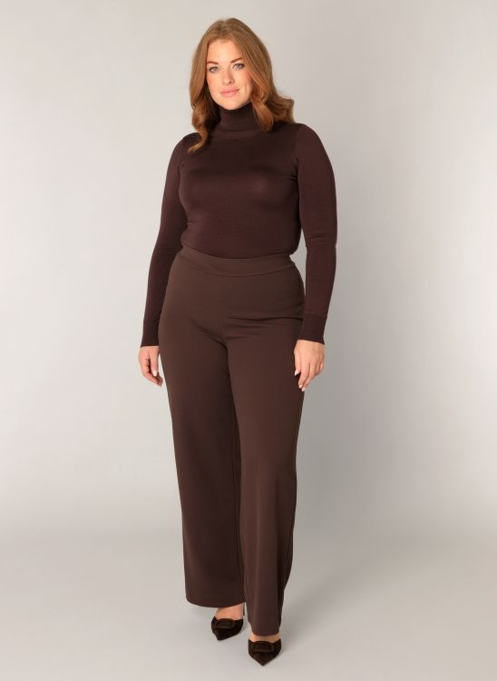 Base Level Curvy Arah Brown 7000092