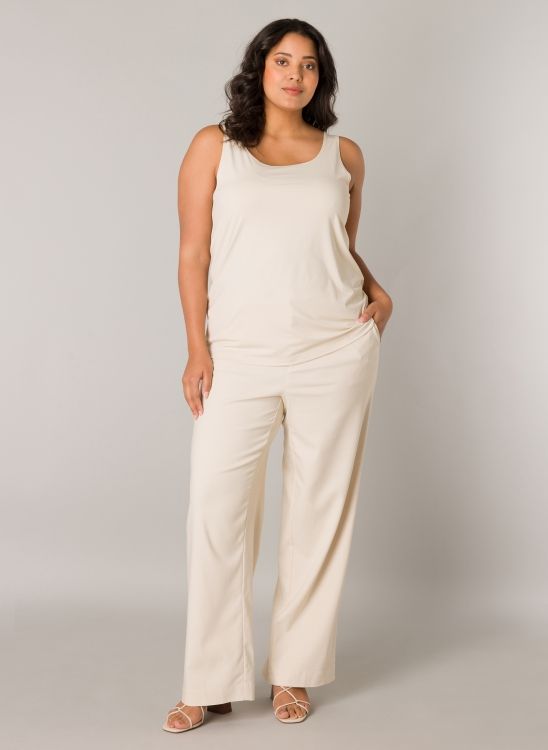 Base Level Curvy Yanne Light Beige 7000084