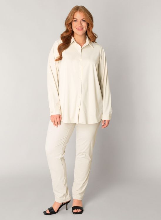 Base Level Curvy Lara Sand 7000115