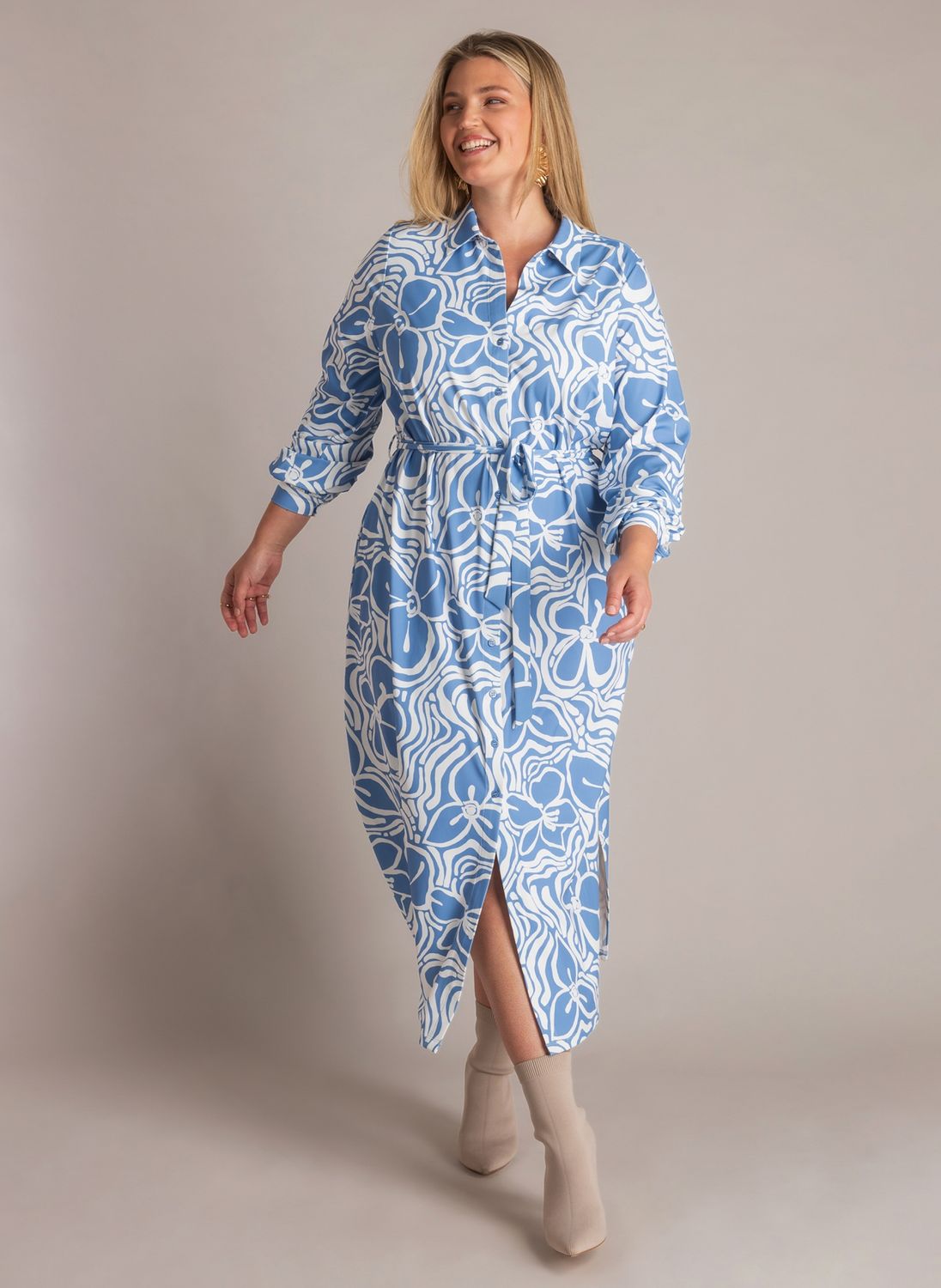 Yest curve Nicole Essential Uniform Blue/Off Whi A006243