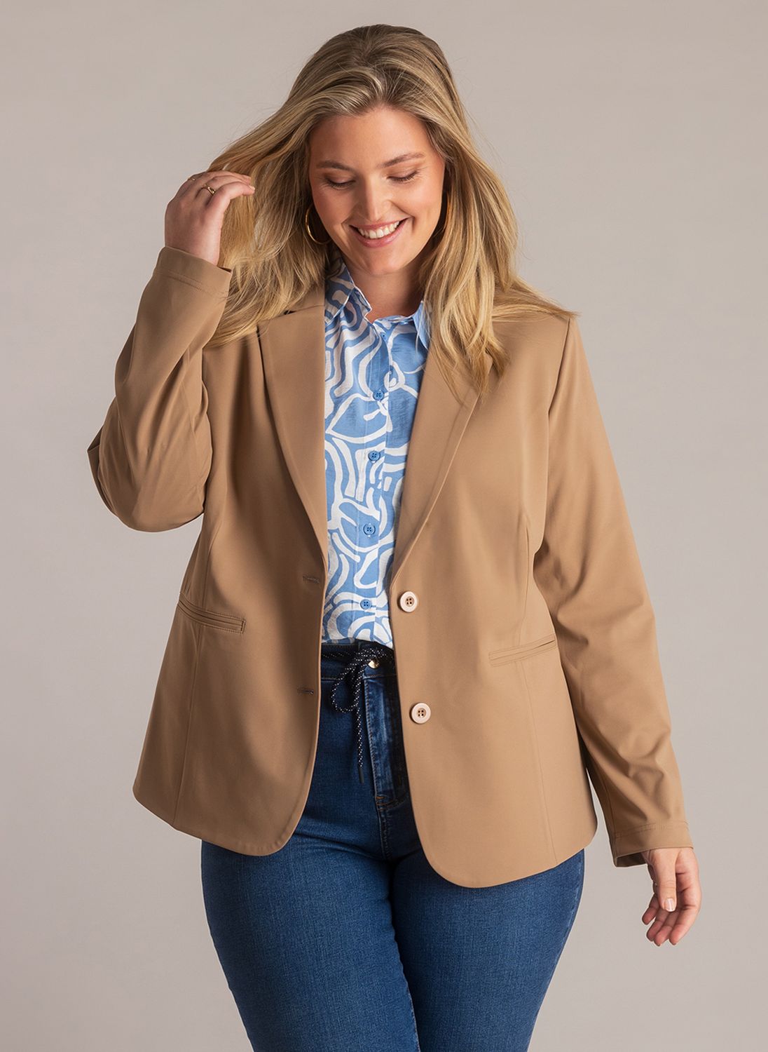 Yest Curve Vita Essential Soft Brown A006087