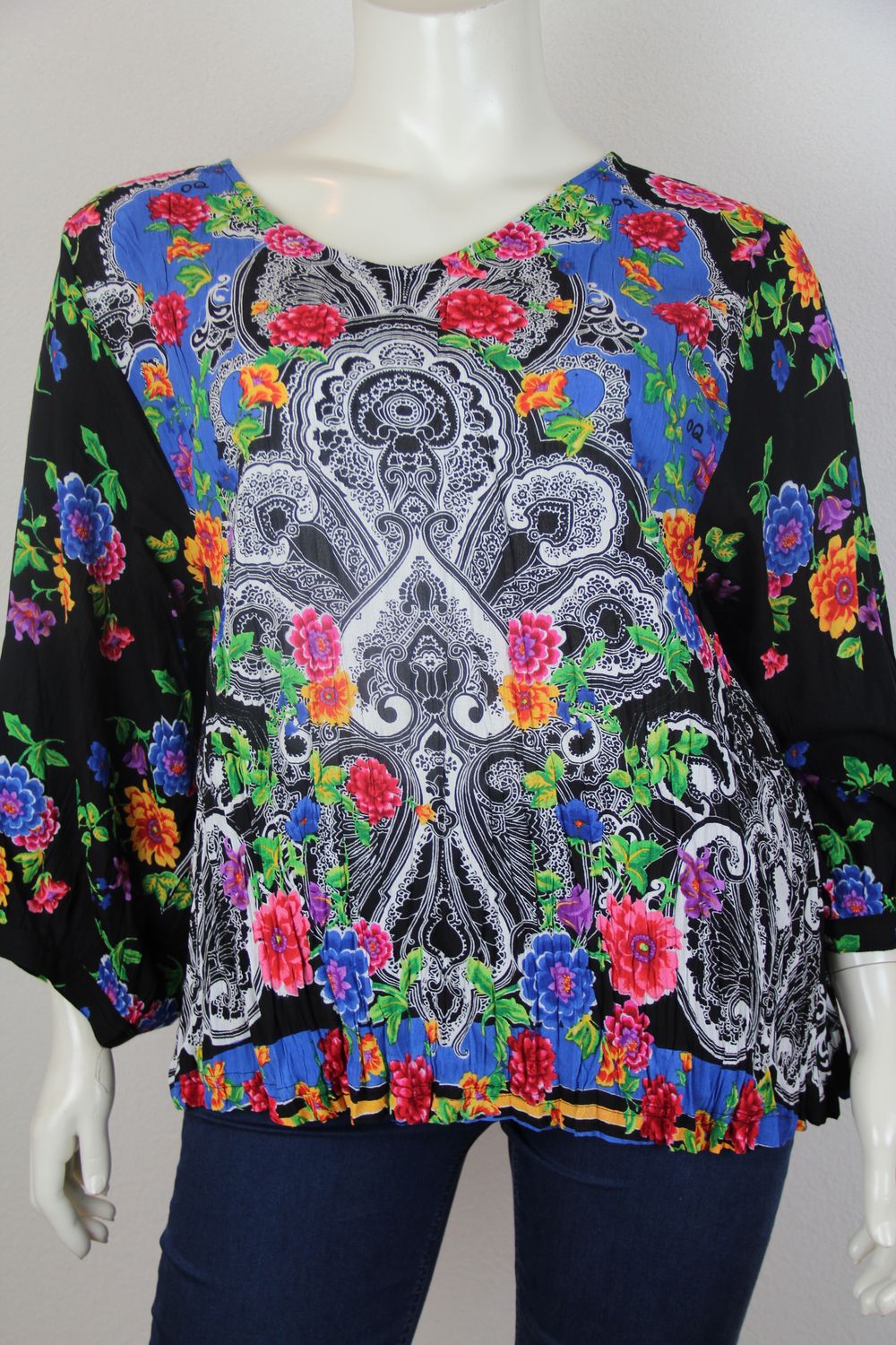 Orientique Boho Topa Shape  4 Paisley Panel Black 82229