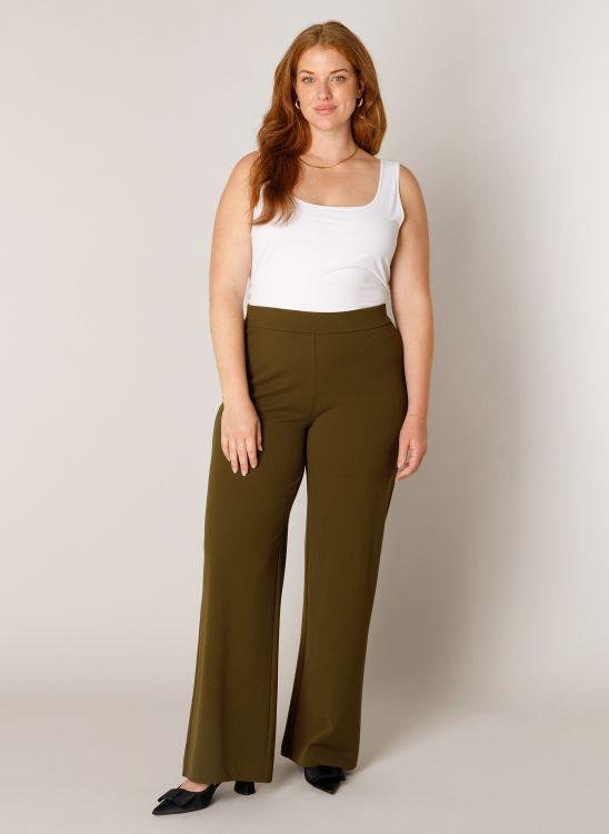 Base Level Curvy Arah Olive 7000092