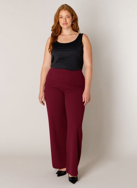 Base Level Curvy Arah Wine Red 7000092