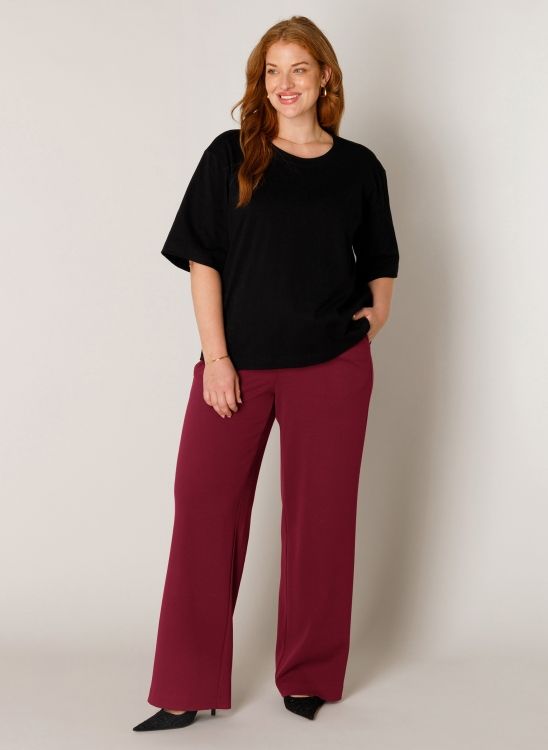 Base Level Curvy 7000134 Black 7000134