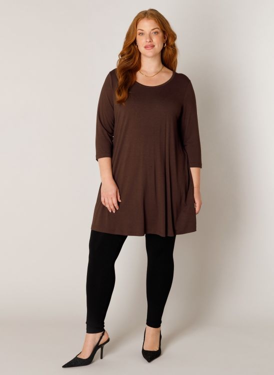 Base Level Curvy Aria Brown 7000029