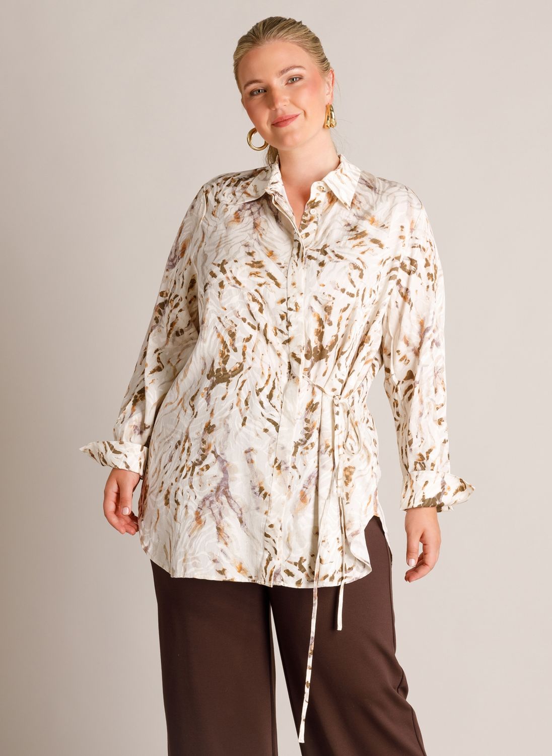 Yest Curve Deze blouse is gemaakt van een soepe Beige Cream/Multi Co A006436